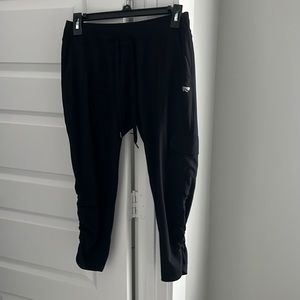 MPG black capri utility pants